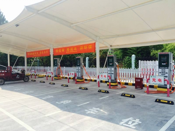 充電樁膜結構